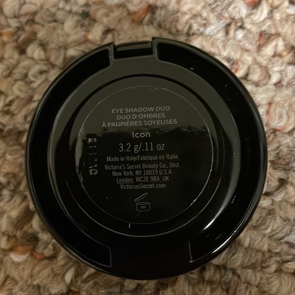 NEW never used Victoria’s Secret eyeshadow duo eyeshadow. - Picture 4 of 4
